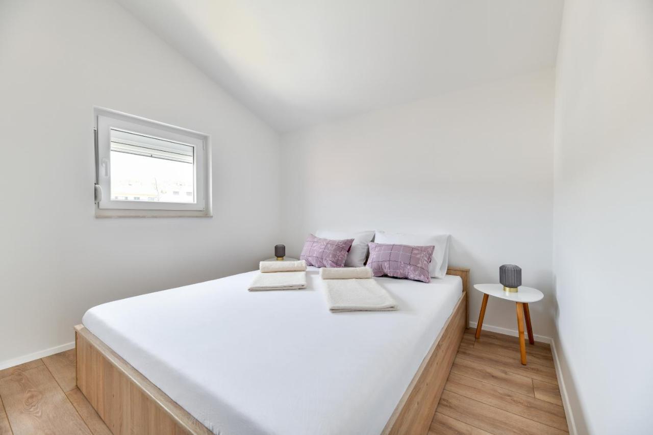 Modern Holiday Apartment "Libra" With Swimming Pool Posedarje Exterior photo